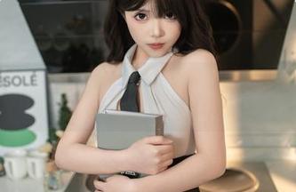 两种风格，Bangni邦尼的JK泳装全集原图，你先来猜，究竟是青春气息还是性感魅惑？