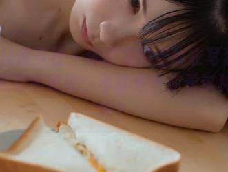 BoLoli菠萝社 – 柳侑绮的连体衣写真集：吸引眼球的秘诀，不就是给你看这种搭配吗？