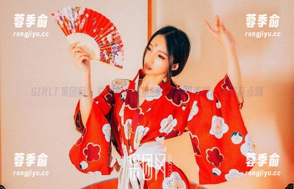 GIRLT果团网 - 白衬衫合集里的little贝壳喵，玩得有点嗨