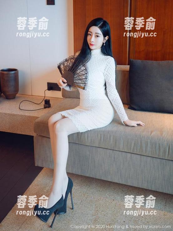 HuaYang花漾 - 周于希的丝袜写真集，下载前准备好你的小心脏哦！