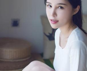 IMiss爱蜜社 – 福利配置：让Sia的浴缸写真来刺激你的想象力！