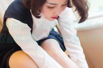 IMiss爱蜜社 – 陈思琪Art的修女壁纸：不仅画风清新，灵魂也要接地气！