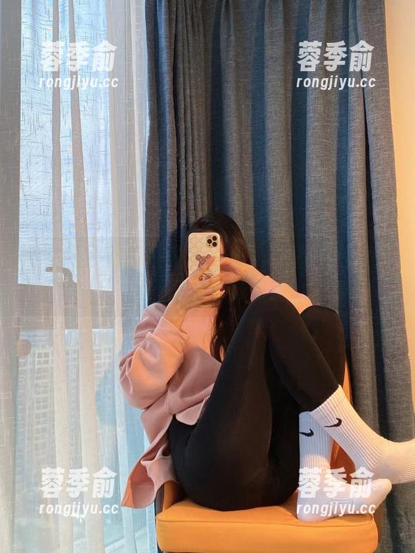 微密圈 - 随意一抬手，July芝岚的白丝作品无圣光已成焦点