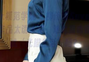 MFStar模范学院 – 柳侑绮Sevenbaby的裸足作品太诱人了，难道我也该大胆试试‘光脚生活’吗？