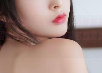 喵糖映画合集：纱裙之下，或许隐藏着每个美眉的独特气息，让我莫名想更加靠近一点。