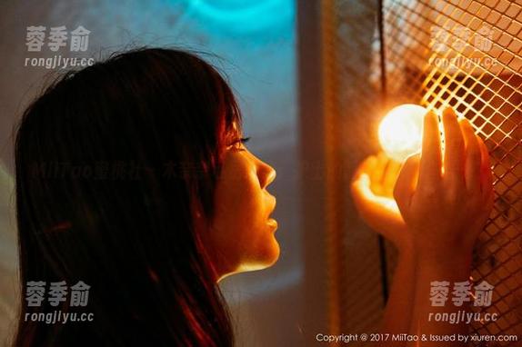 MiiTao蜜桃社-木奈奈 MiiTao蜜桃社 - 木奈奈私房图集:护士的制服下藏着些什么?