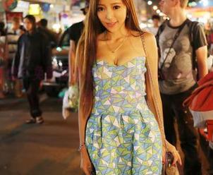 MyGirl美媛馆 – 免费图册上线，AngelaLee李玲的长腿让人忍不住多看几眼。