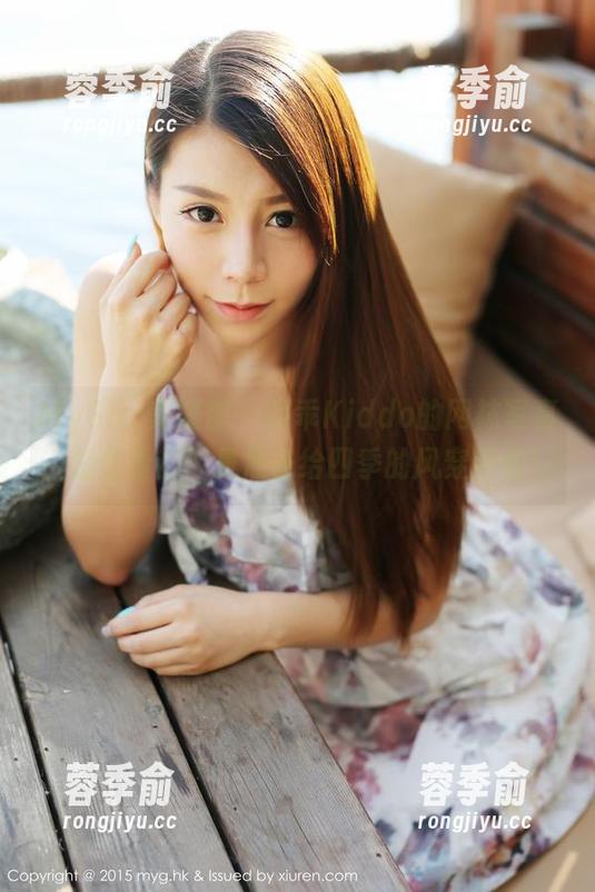 MyGirl美媛馆-阿乖Kiddo MyGirl美媛馆 - 阿乖Kiddo的网袜写真,怎么看都像是准备给四季的风穿新衣!