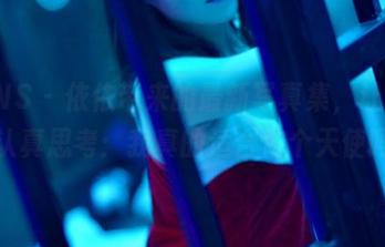 PANS – 依依带来的最新写真集，让我开始认真思考：我真的适合做个天使吗？