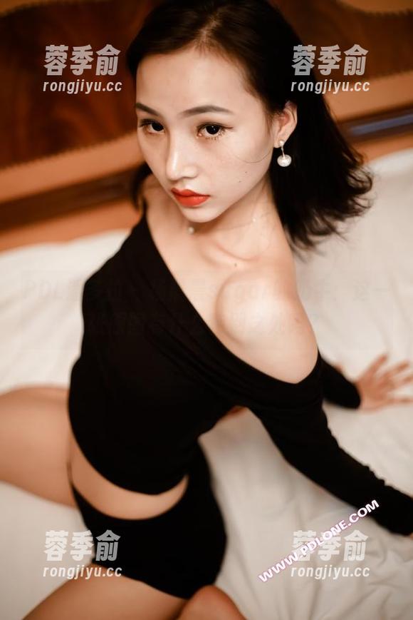 PDL潘多拉-杨晨晨sugar PDL潘多拉 - 杨晨晨sugar的奶牛:这一张原图有什么特别之处吗?