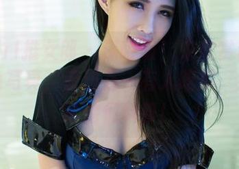 TuiGirl推女郎 – 深呼吸！来欣赏赵梦洁的粉色写真，旁边万一有人吃瓜，别忘了给他们科普！