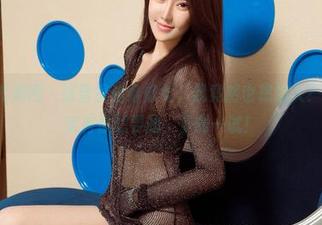 UGirls尤果网 – 张雪馨化身修女，我竟然也想加入？图库里肯定有你想要的，下载一试！