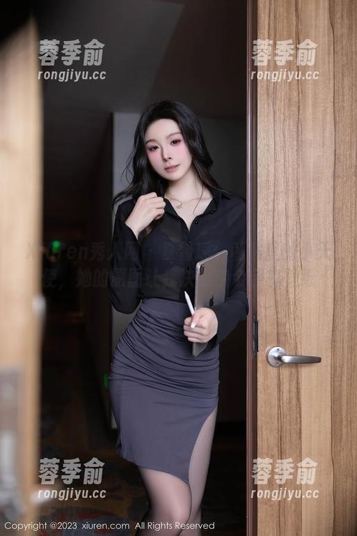 Xiuren秀人网-夏馨瑶 Xiuren秀人网 - 夏馨瑶:私房里的小天使,她的原图让我决定换个手机壁纸