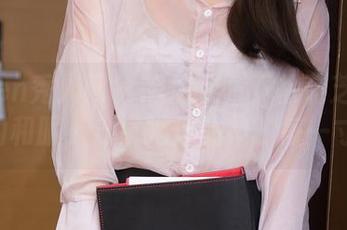 Xiuren秀人网 – 想体验一下徐莉芝Booty的和服，分享她作品集的每一寸。
