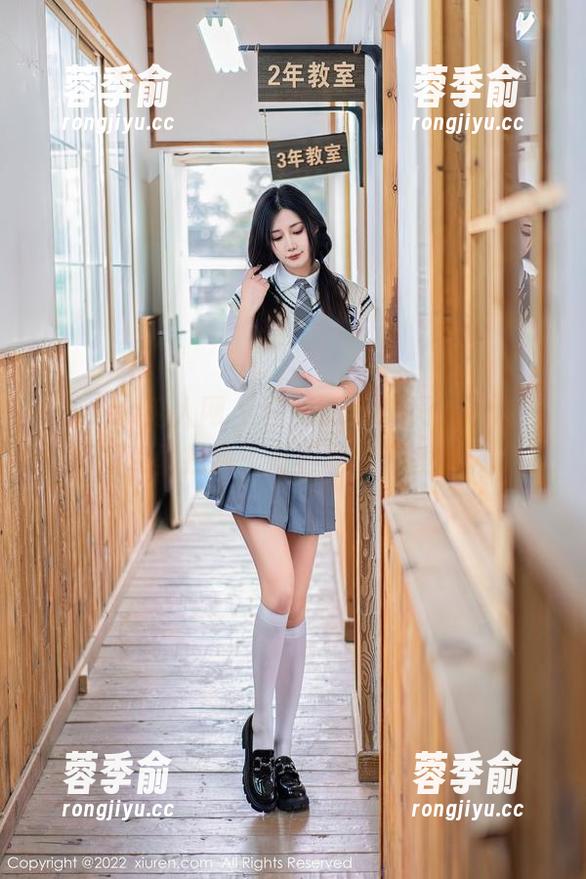 Xiuren秀人网-木子nana Xiuren秀人网 - 校服Day!木子nana在图库里找到了青春的高清残影。
