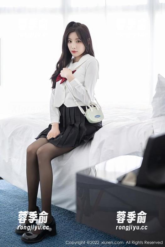 Xiuren秀人网-杨晨晨 Xiuren秀人网 - 挑战你的想象力,杨晨晨的香槟色礼裙合集,穿得真有点不可思议