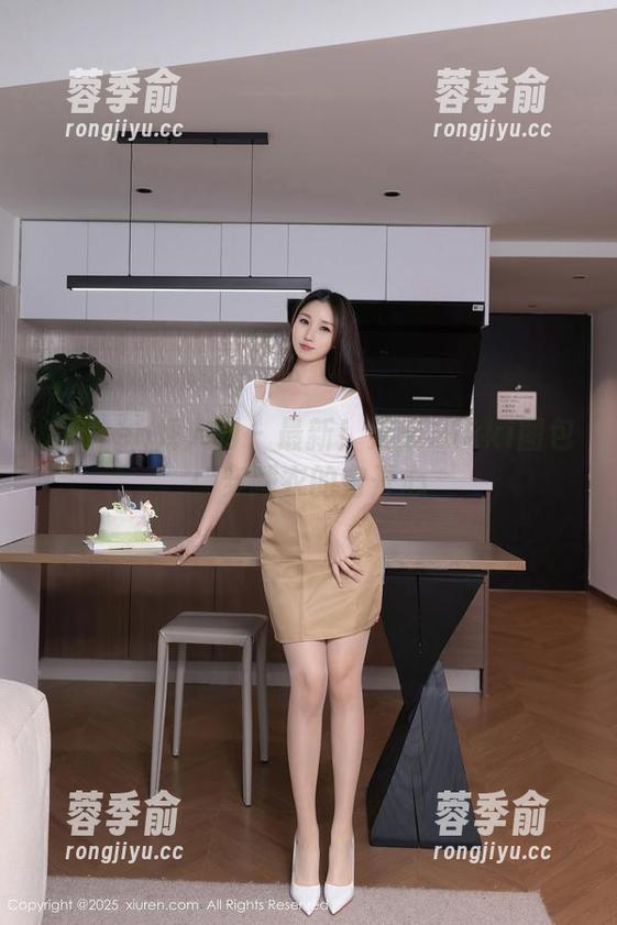 Xiuren秀人网-果果Nikki Xiuren秀人网 - 最新!果果Nikki图包:穿睡衣的穷开心