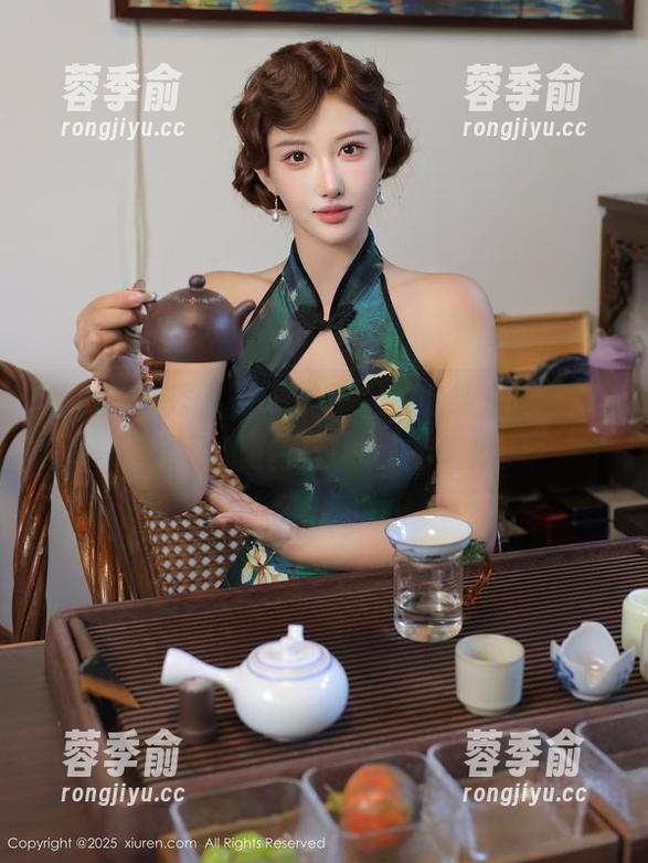 Xiuren秀人网 - 柚子178的纯白写真，图库更新了我对画面的想象。
