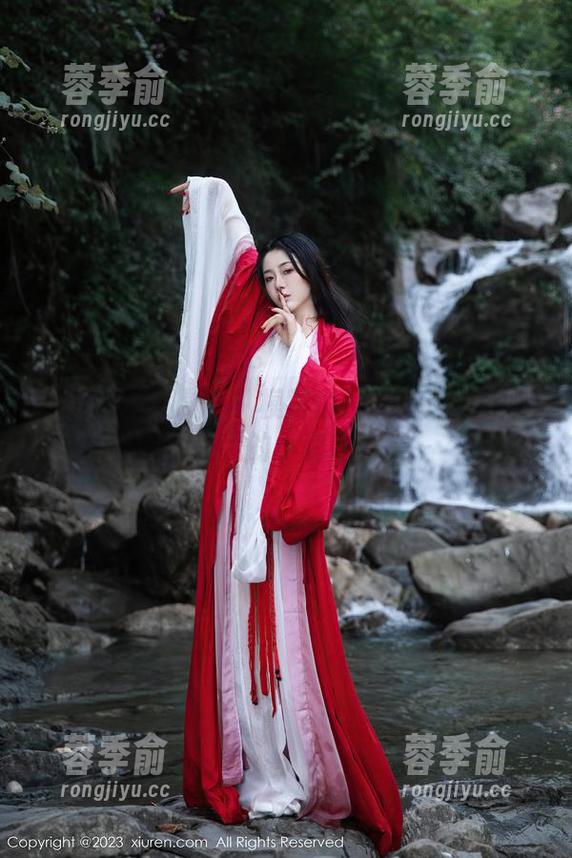 Xiuren秀人网-模特悦悦 Xiuren秀人网 - 模特悦悦说:这双美脚其实是我的小秘密合集~