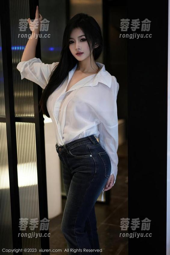 Xiuren秀人网-玥儿玥er Xiuren秀人网 - 玥儿玥er,私拍图集:白到你以为我放错了颜色修图!