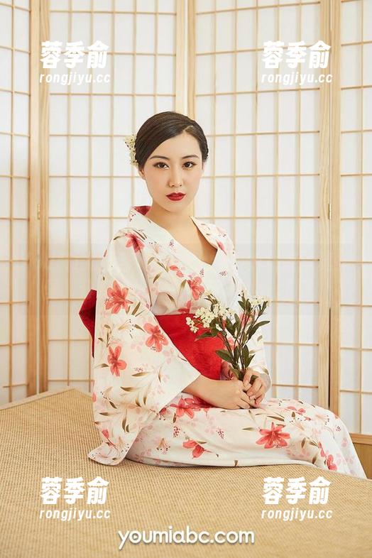 YouMi尤蜜荟-井上雪樱 YouMi尤蜜荟 - 在井上雪樱的女友写真集里,分享一下你最渴望的小任性吧!