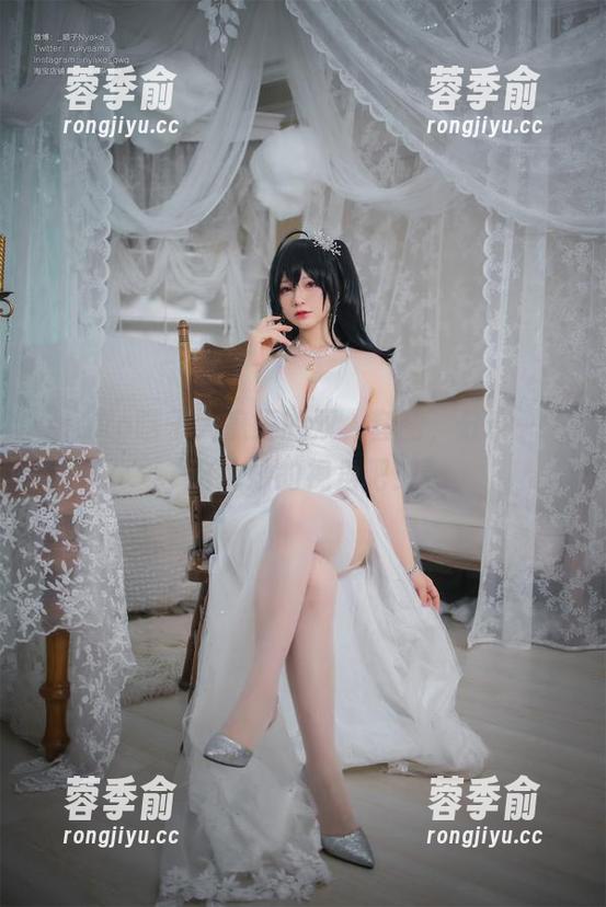 nyako喵子大魔王 nyako喵子大魔王的双人套图,分享一下这绝妙的视角吧!