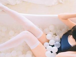 不呆猫带你领略水手服黑丝！这是另一场爱与迷失的图集吧？