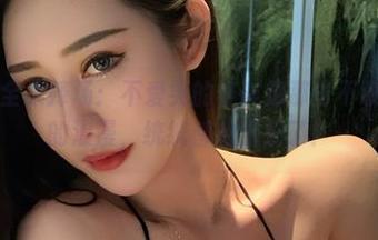 微密圈 – 全集捧场：不爱笑的赛琳把那些不敢公之于众的浪漫，统统都放出来了！