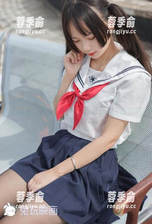 兔玩映画：这猫猫的女仆装，再怎么穿都是妩媚的选手，图片状态好像天生就该这样。