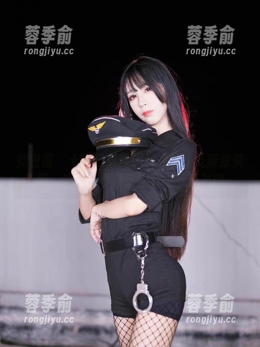 十万口草莓粥粥 微密圈 - 十万口草莓粥粥的万圣节新推美图,像极了小孩子的万圣节派对哦