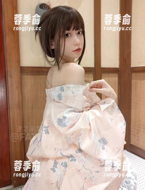 发条少女yoki 喵喵!发条少女yoki在线自撮原图,不可思议的猫咪穿搭,侧脸一绝!