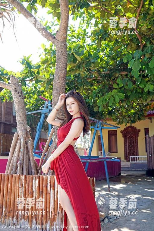 嗲囡囡 - 免费美图大赏——就是阿朱啊空姐也能让你觉得飞行其实是有趣的！