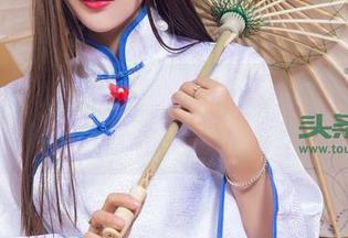 头条女神 – 刘瑾希最新写真：吊带上演的光影游戏，你根本分不清在哪儿盯着！