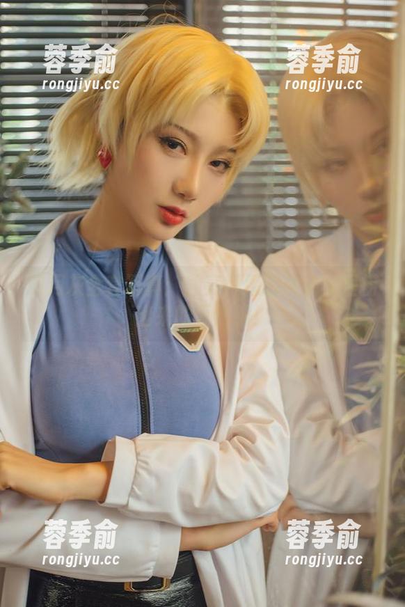 如月灰 如月灰全套写真:油亮得像刚从油桶里捞出来的豆腐脑!