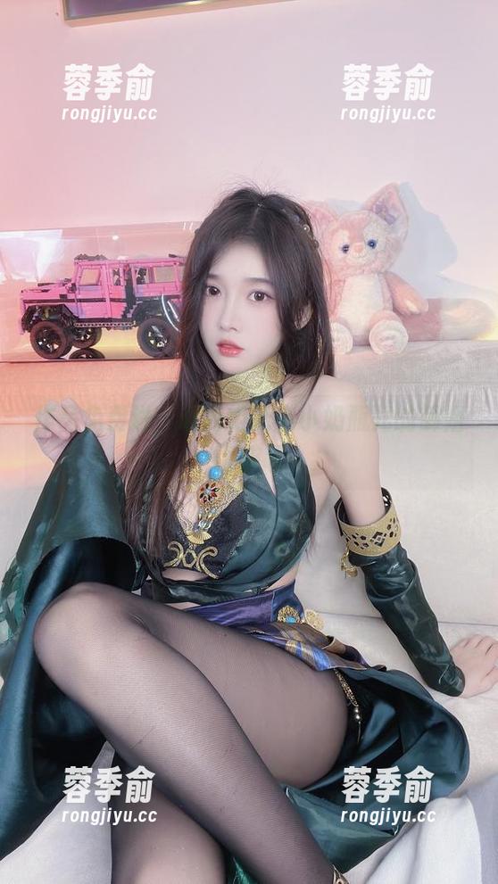 作品免费送，谁能拒绝小小奶瓶儿的御姐诱惑呢