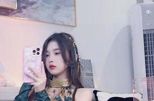 穿梭在浪花间：小小奶瓶儿的私拍合集与珍珠人鱼