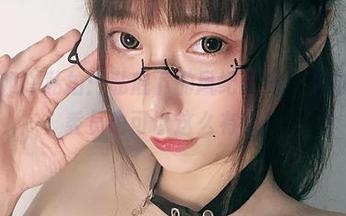 小泉学姐吖私拍：私底下的风纪委员，谁知道风纪委员也可以这么有趣！
