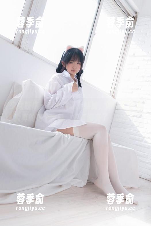 少女秩序-小满 少女秩序 - 当小满遇上妹妹,她的美图资源真的是个宝藏,眼睛都亮了,哈哈!