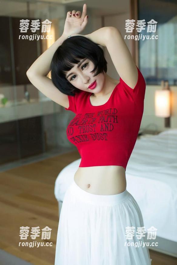 尤果网-奶茶Emily 尤果网 - 怀着对奶茶Emily的期待,去翻看这本高清粉色图集,果然没失望!