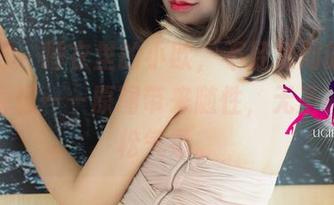 尤果网 – 睡衣里的小欧，不经意间的慵懒和小倔强——原图带来随性，无圣光的轻松气氛。