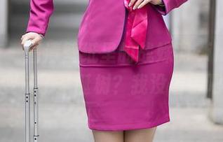 尤蜜荟 – 高清壁纸里的战姝羽Zina，竟然变成了圣诞树？我没看错吧？