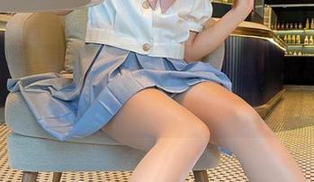 微密圈 – 难以忘怀的jk制服写真，张思允nice，你太让人好奇了