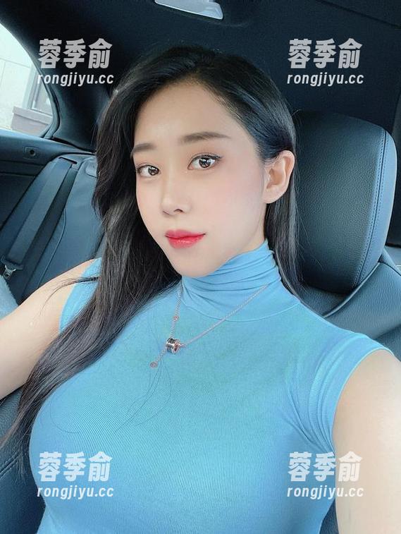 张老师 微密圈 - 每个人都需要一个张老师,私拍里的红色内衣图包