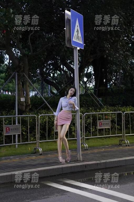 微密圈 - 透过徐珺大哥的御姐，我又看到了原图的另一种可能，图片竟让我想起了雨后的彩虹