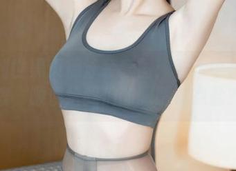 抖娘利世黑贞德泳装套图：在水中优雅翻滚，顺便给我们的眼睛加点盐？