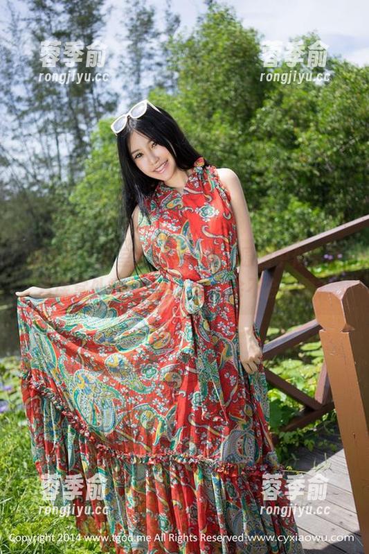 推女神-程小烦 推女神 - 教室里的程小烦,原图中似乎藏着课堂外的小心机,图集会不会暴露?