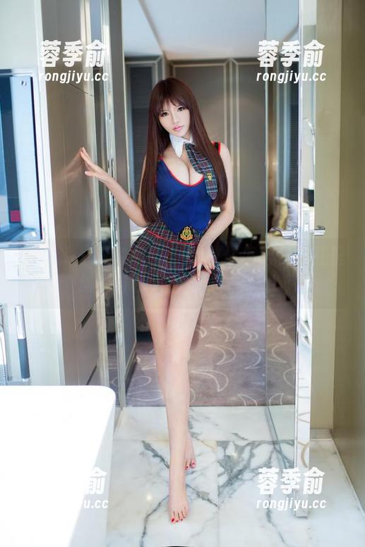 推女郎 - 新套图！Rita教你怎么在浴缸里放飞自我，水面波光粼粼！