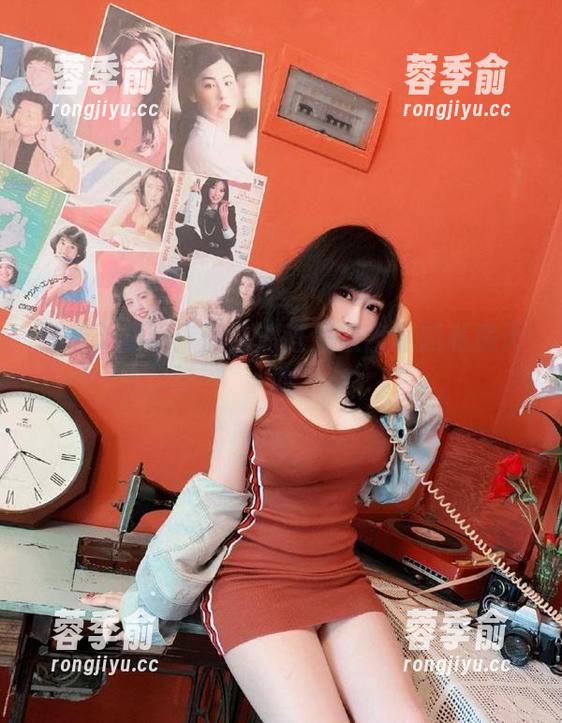 剧情无极限：偷偷溜进是依酱吖的私房天地
