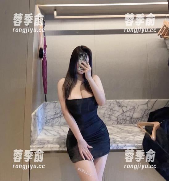 微密圈 - 是可馨耶视角：这个女仆给你的每一秒都是高清套图的灵感