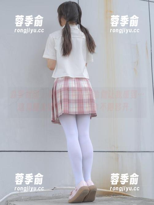 森萝财团-吸吸 森萝财团 - 好吧,吸吸的瑜伽让我感到…这角度太好看了,眼睛舍不得移开。